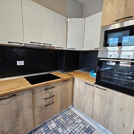 Tower Bridge Apartment Tiranë Luaran gambar