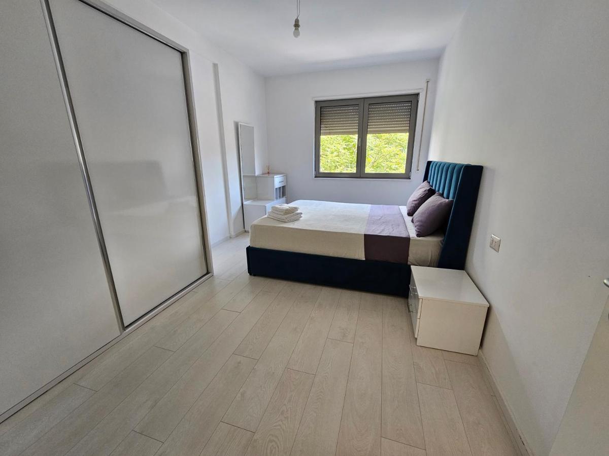 Tower Bridge Apartment Tiranë Luaran gambar