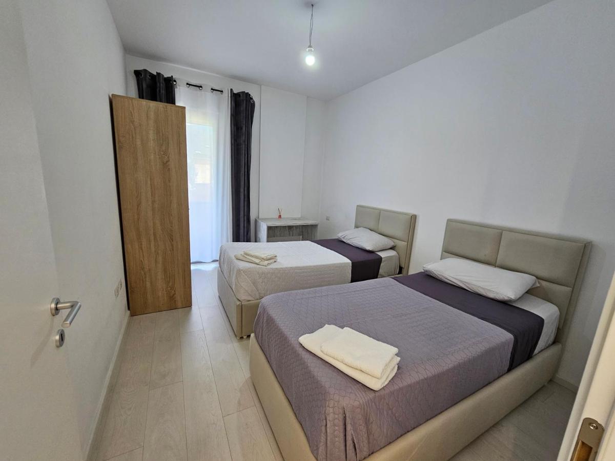 Tower Bridge Apartment Tiranë Luaran gambar