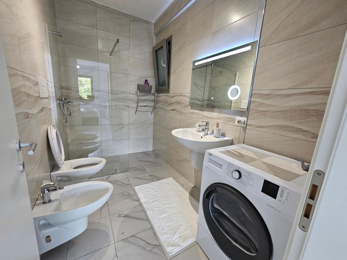 Tower Bridge Apartment Tiranë Luaran gambar